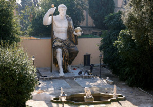 Colosala statuie a împăratului Constantin cel Mare a fost reconstituită şi inaugurată la Roma