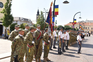 Ziua Drapelului Naţional, marcată la Oradea - Ceremonie pe platoul din faţa primăriei