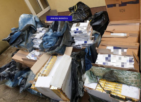 Un bărbat a fost prins cu sute de mii de pachete de ţigări nemarcate - Reţinut pentru contrabandă