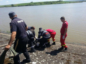 Pompierii atrag atenţia încă o dată asupra pericolelor! - Tânăr găsit decedat în Lacul Sântimreu