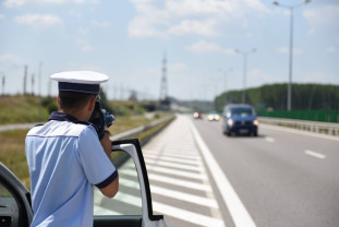 Aproape patru sute de poliţişti şi jandarmi au acţionat pe şosele, la sfârşit de săptămână - Razii pe drumurile din Bihor