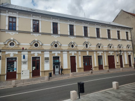 Sediul Agenţiei de Management al Destinaţiei Bihor, din strada Patrioţilor - Clădire publică, în reabilitare termică