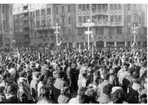 9 decembrie 1989 - a patra zi de proteste la Timișoara - Muncitorii de la Elba declanșează greva