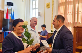 33 de perechi celebrate în Sala Mare a Primăriei - Nunta de Aur