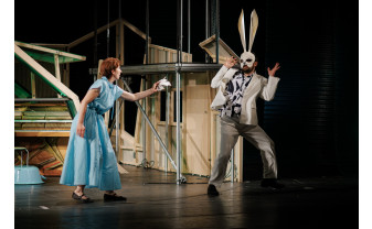 O nouă premieră a Teatrului Szigligeti - Alice în Ţara Minunilor