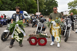 Marș moto prin Oradea pentru motociclistul decedat - Mircea Lațcău a fost condus pe ultimul drum
