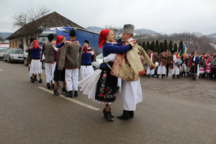 Festival inedit la Roșia - Tradiții și obiceiuri de Crăciun și Anul Nou