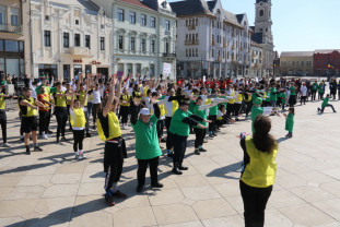 Ziua Mondială a Sindromului Down - Flashmob și horă la Oradea