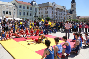 LPS Bihorul, acţiune în Piața Unirii din Oradea - Au promovat sportul și donarea de sânge