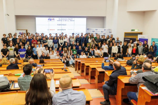 Studenți orădeni, premiați la Cluj-Napoca - Au inventat o aplicație revoluționară