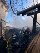 Incendiu de amploare pe strada Lipovei din Oradea - Case și bunuri salvate de pompieri