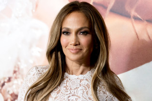 Artista va lansa un nou album - Jennifer Lopez a revenit pe reţelele sociale