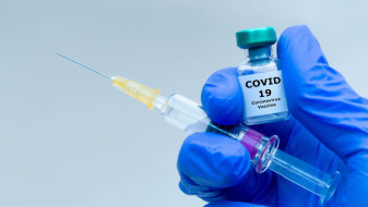 Vaccinul împotriva Covid-19 ia din strălucirea aurului