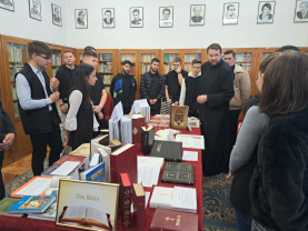 La Liceul Ortodox din Oradea - Expoziție și lectură de Ziua Bibliei