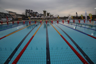 Campionatul European de înot în ape îngheţate de la Oradea: - Noi recorduri mondiale doborâte
