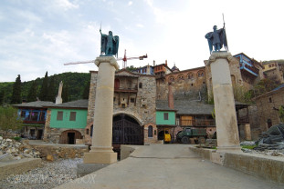 Un pelerinaj la Muntele Athos - La  mânăstirea cu  icoana Maicii Domnului Grabnic Ajutătoare