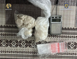 Droguri de mare risc vândute unor consumatori din Bihor - Traficanţi arestaţi
