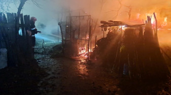 Focul a pornit de la jarul nestins depozitat lângă materiale combustibile - Incendiu în Cauaceu