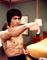 Studiu medical despre decesul legendarului Bruce Lee - A băut prea multă apă!