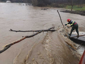 Pericol de inundații în nordul, vestul și sudul României - A fost emis cod galben