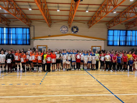 Spectacol de gală în handbalul juvenil - Ziua Națională sărbătorită la Oradea
