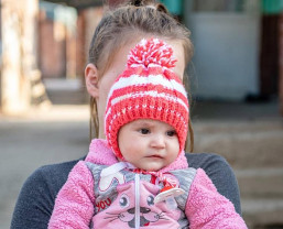​Aproape 17.000 de adolescente au devenit mame anul trecut - Bihorul, pe locul cinci la nivel naţional