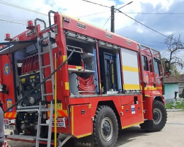 Un autovehicul şi o locuinţă au fost cuprinse de flăcări - Două incendii produse în Bihor