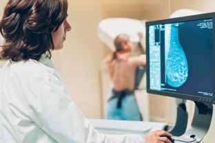 Femeile cu vârsta între 50 și 69 de ani se pot programa la testări - Mamografii gratuite