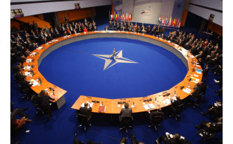 NATO se alătură coaliţiei antiteroriste şi creşte bugetele militare - Trump şi-a impus voinţa