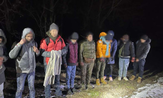 Nouă persoane încercau să treacă graniţa, pe jos, spre Ungaria - Nepalezi opriţi în Borş
