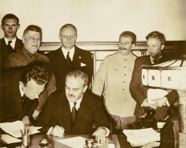 80 de ani de la Pactul dintre Hitler şi Stalin - Dezmembrarea României Mari