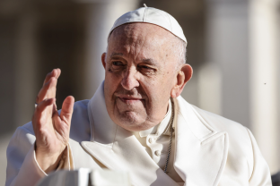 Călătorie pe calea amintirilor Papa Francisc, la 11 ani de pontificat