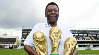 Celebrul Pelé, singurul fotbalist cu trei cupe mondiale a decedat – Mesaje din toată lumea