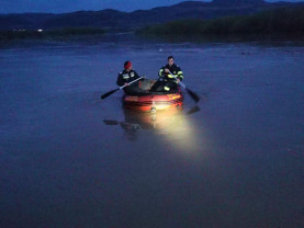 Femeie căzută în apele Crișului Repede în Oradea - A fost dusă de urgență la spital