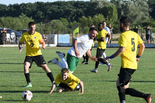 Recolta Dorolț - Crișul Sântandrei 0-1 - S-au calificat în finala regională din Cupa României
