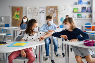 Apel al organizaţiei Salvați Copiii România - Testarea în școli trebuie urgentată
