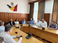 Autoritățile și comunitățile locale, la aceeași masă - Pentru soluții concrete