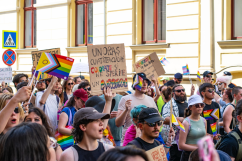 Zeci de organizații cer autorităților locale să înceteze blocarea marșului  - Solidarizare internațională pentru Oradea Pride