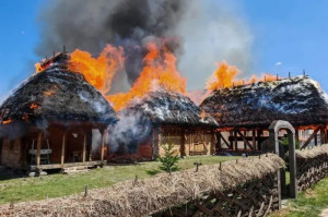 Monument istoric „de o valoare inestimabilă”, distrus într-un incendiu - Vinerea neagră pentru Casa Lupuț