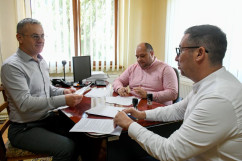 Contract semnat - Gaz în comuna Chișlaz