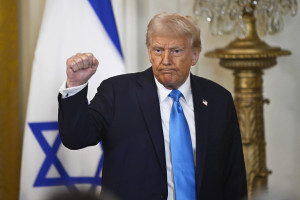 Înalți oficiali arabi avertizează asupra planului Trump pentru Fâșia Gaza  - Incendiază Orientul Mijlociu