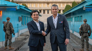 Șeful Pentagonului a vizitat granița intercoreeană, o premieră după opt ani - „Modernizează alianța”