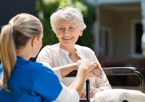 Studiu. Părul cărunt apare atunci când organismul distruge celulele predispuse la cancer