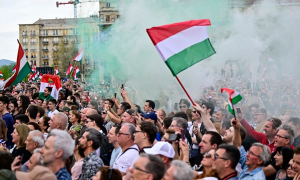 Mii de oameni pe străzile din Budapesta, la marșul lui Viktor Orbán:  -  „Nu vom muri pentru Ucraina!”