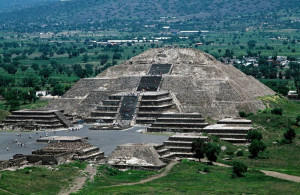 Piramida Lunii din Teotihuacán este aliniată după solstiţii - Mistere antice descifrate