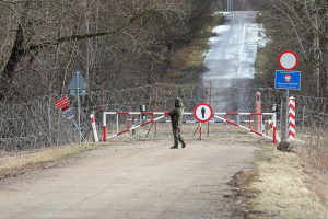 Polonia reinstituie o zonă tampon la graniţă, Suedia anunţă ajutor pentru Ucraina - Flancul NATO estic, consolidat