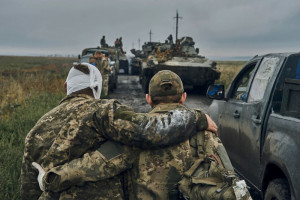 32% dintre ucraineni ar accepta concesii teritoriale - Sătui de război