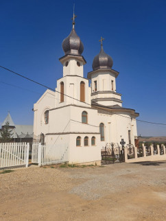Sâmbătă, 7 octombrie - Sfințirea bisericii ortodoxe din Paleu