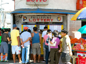 Peste 400 de persoane au câștigat marele premiu la loteria filipineză - O posibilă fraudă
