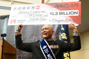 Câștigătorul premiului de 1,3 miliarde de dolari are cancer - Caută un medic bun